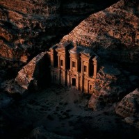 Скальный храм-мавзолей Эль-Хазне. Петра, Иордания.