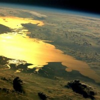 Закат, отражающийся в Каспийском море