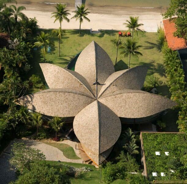 Дом в виде цветка (Leaf House)