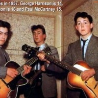 Группа The Beatles в 1957 году - Джону Леннону - 16 лет, Джорджу Харрисону и Полу Маккартни - 15 лет.