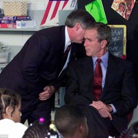 Момент, когда Джорджу Бушу младшему сказали о террактах 11 сентября.