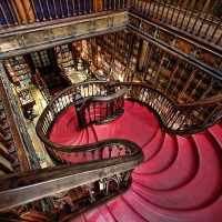 Старинный книжный магазин Livraria Lello (Книжный Магазин Лело)