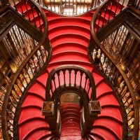 Старинный книжный магазин Livraria Lello (Книжный Магазин Лело)