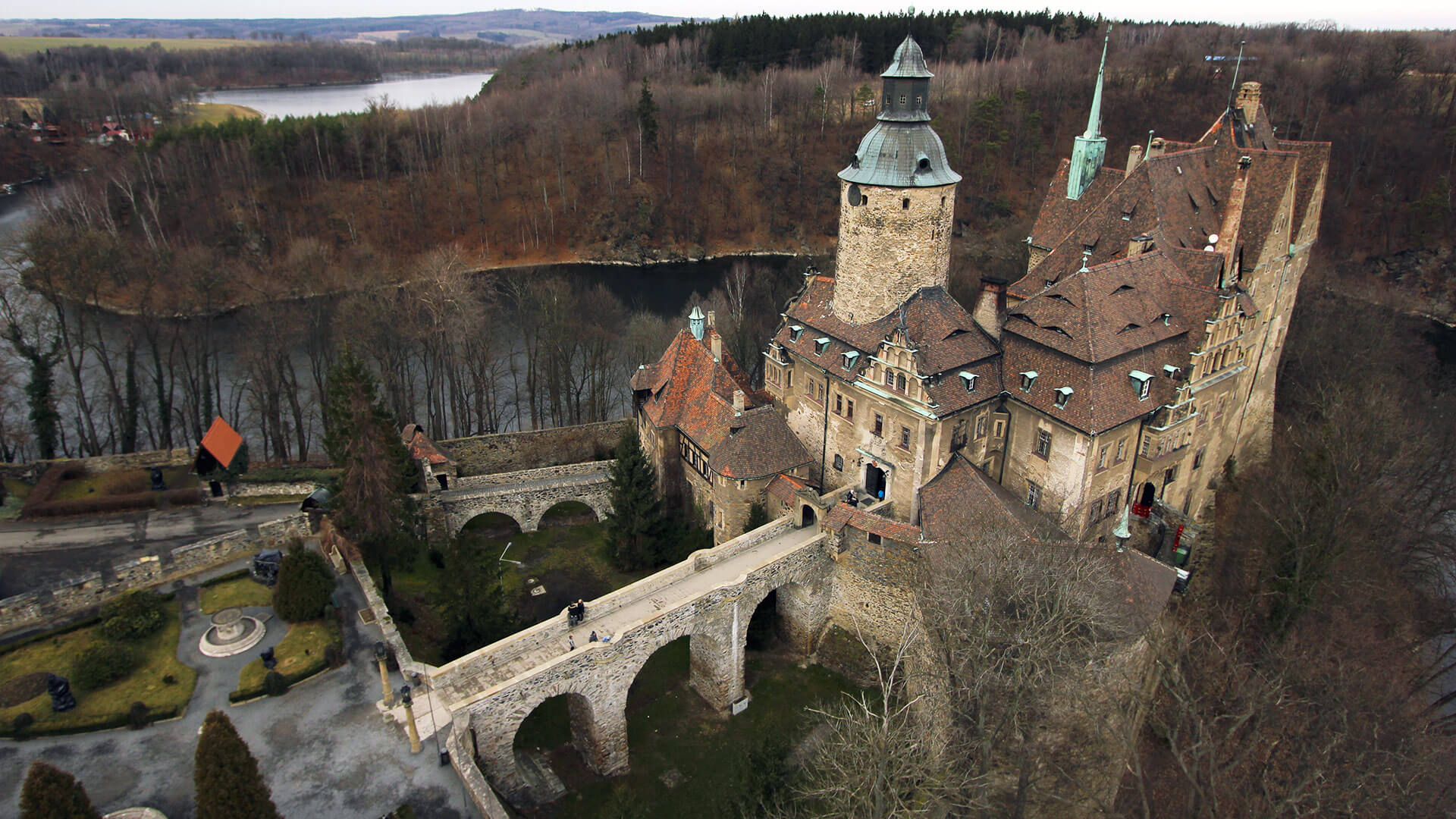 Замок. Замок Чоха в Польше. Замок Czocha в Польше. Гостынский замок Польша. Средневековый замок Чоха в Польше.