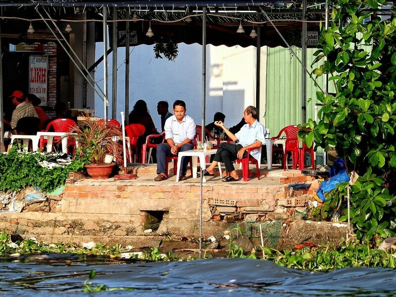 Фото: Вьетнамские кафе, в которых готовят посетители