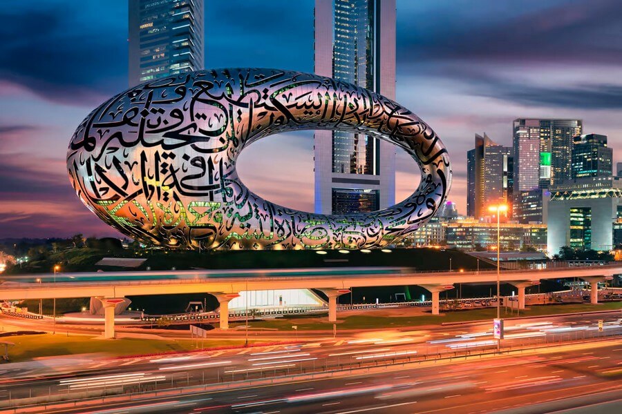 Фото: Необычный Музей будущего привлекает внимание в Дубае