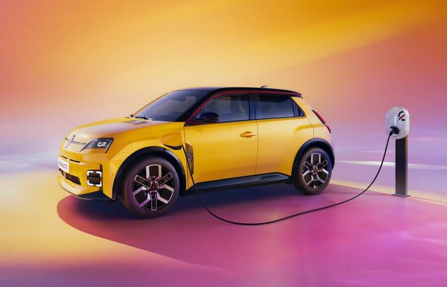 Фото: Renault 5 E-Tech 2025